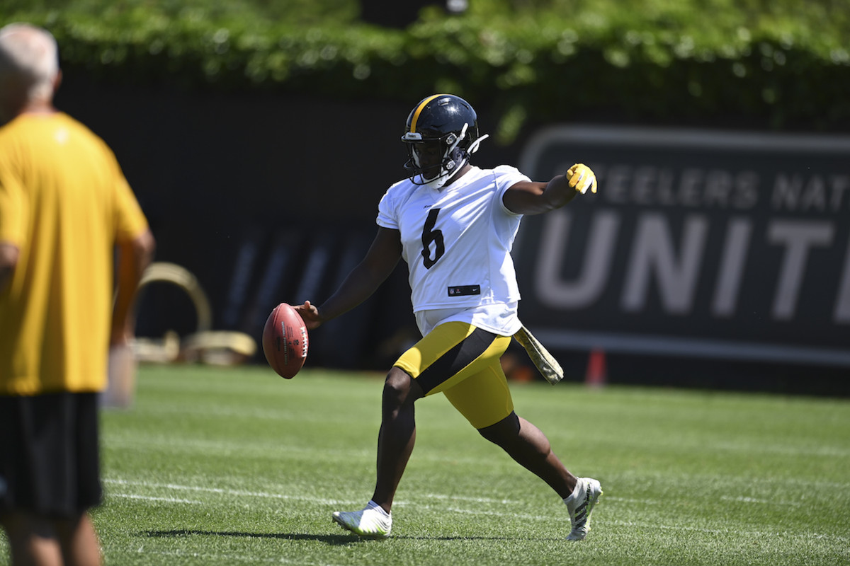 Steelers' Pressley Harvin III Feels The Heat As Fierce Competition For His  Job Starts Now