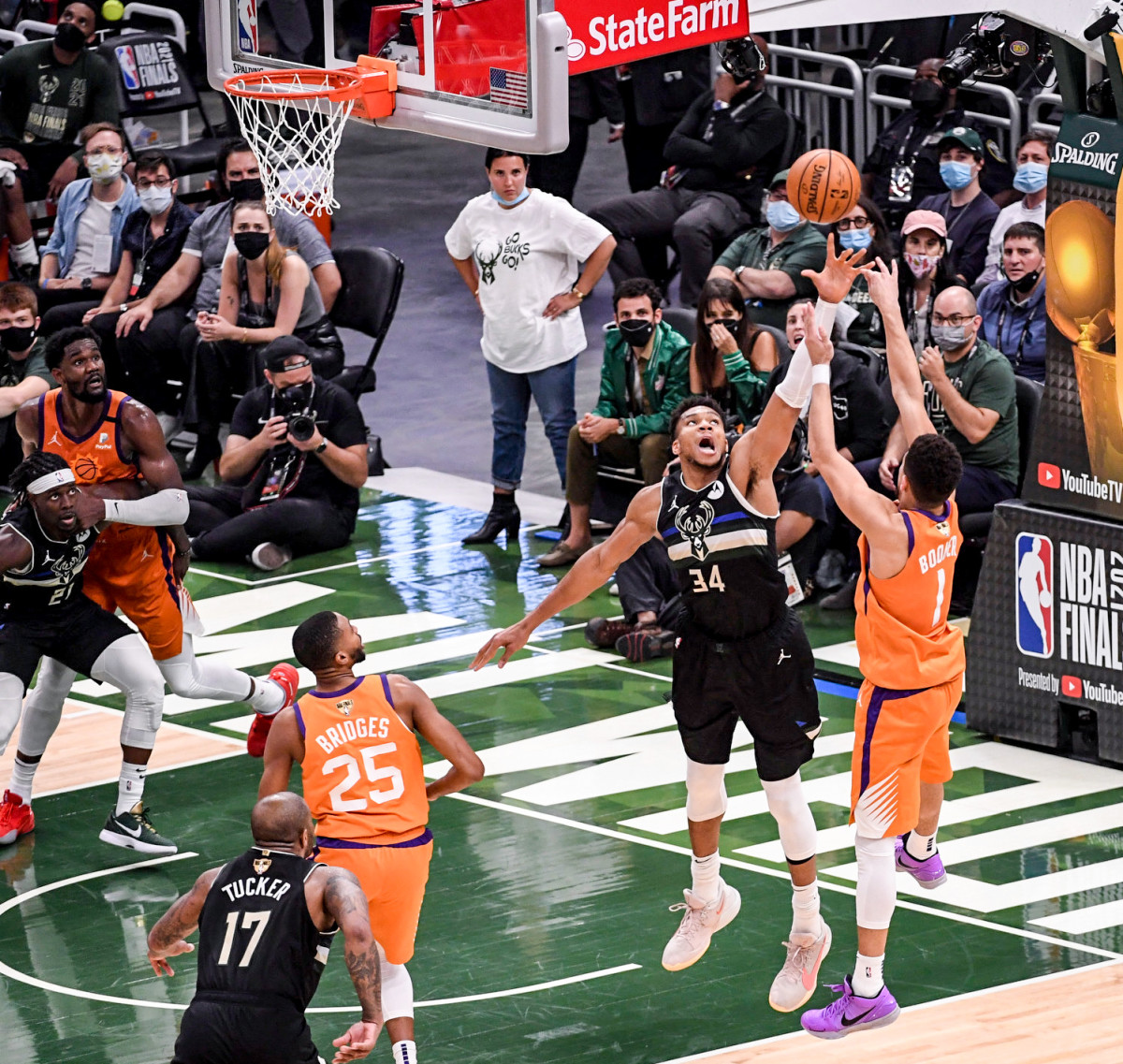 2021 NBA Finals: Bucks beat Suns in Game 6 to win first NBA title in 50  years - Sports Illustrated