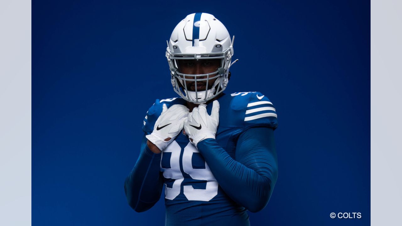 Indianapolis Colts to Don Throwbacks, Induct Robert Mathis into Ring of  Honor against Tampa Bay Buccaneers - Sports Illustrated Indianapolis Colts  News, Analysis and More