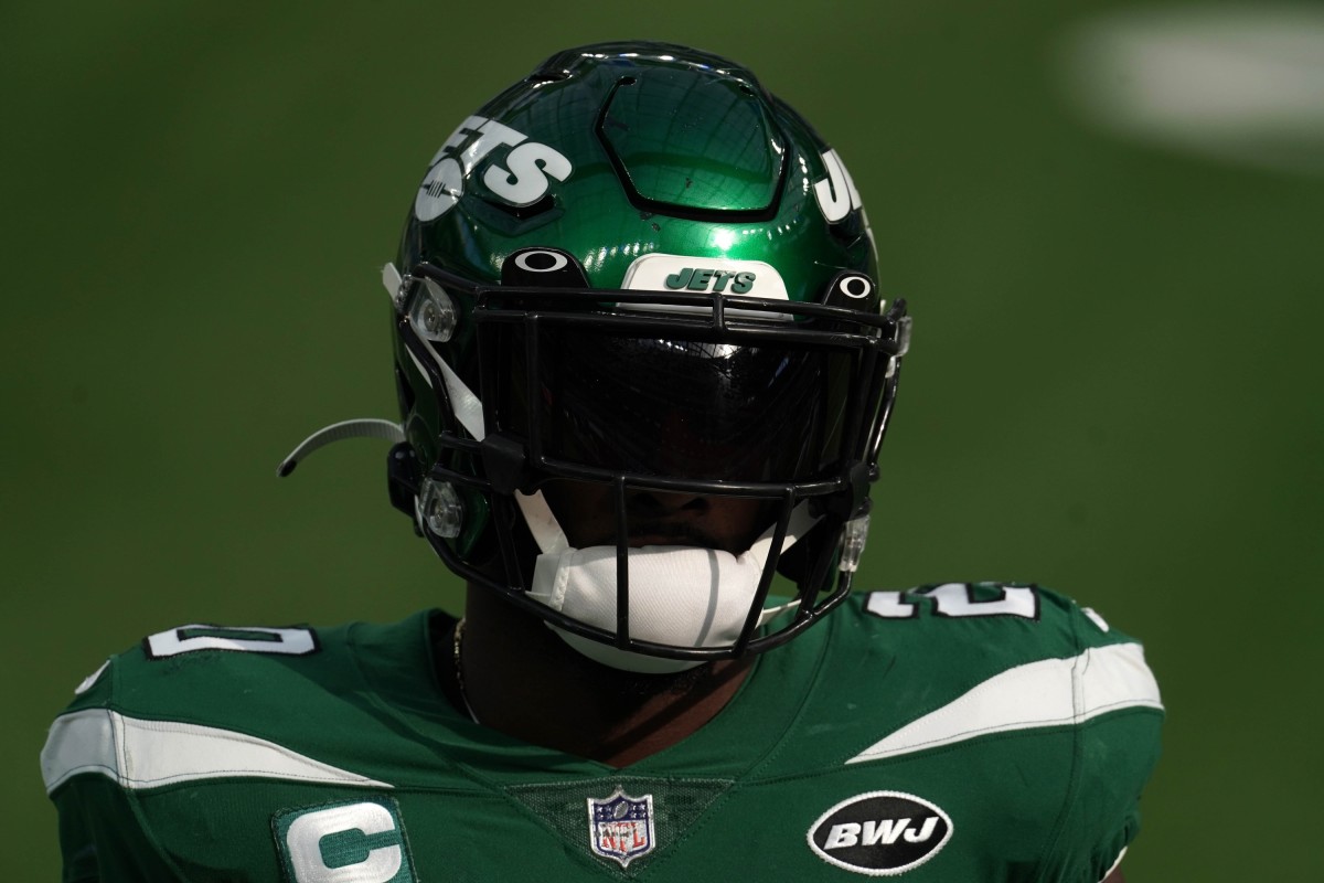 New York Jets quarterback Zach Wilson absent as training camp begins -  Sports Illustrated New York Jets News, Analysis and More