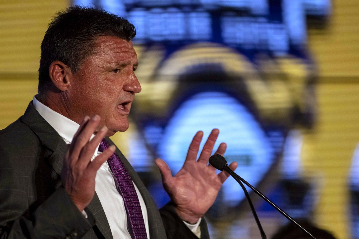 LSU Coach Ed Orgeron Looks Forward to 2021 Fall Camp Beginning Next Week - Sports Illustrated