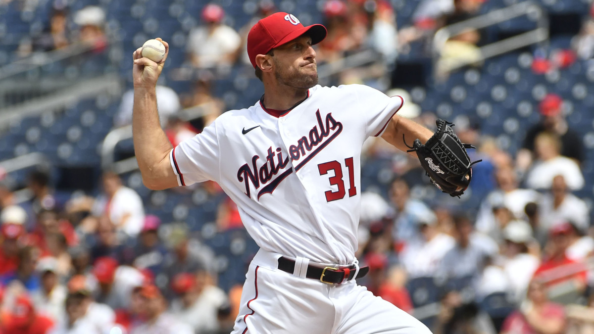 Washington Nationals starting pitcher Max Scherzer (31) throws to the San Diego Padres during the first inning at Nationals Park.