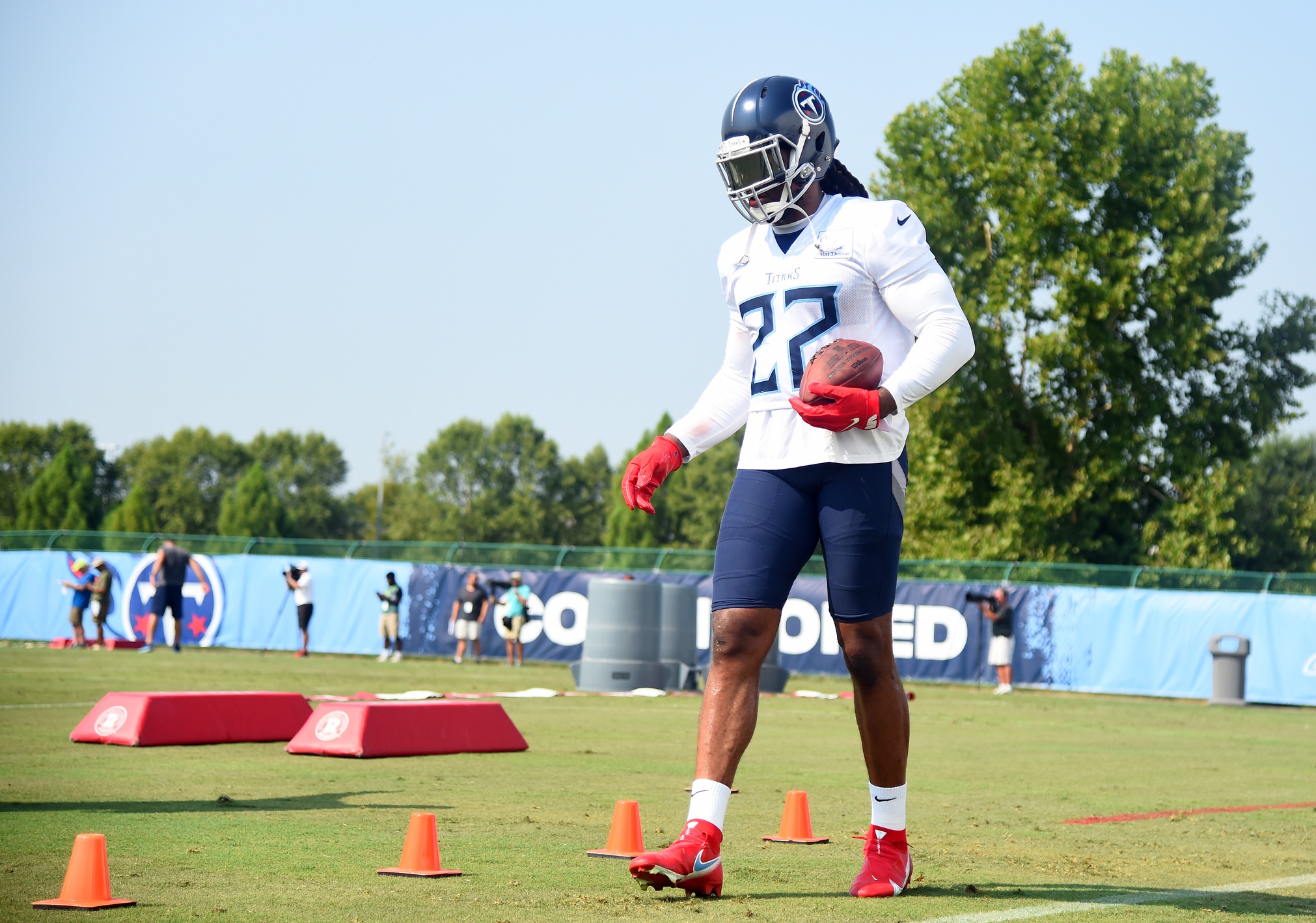 Training Camp Buzz: Derrick Henry working hard to avoid