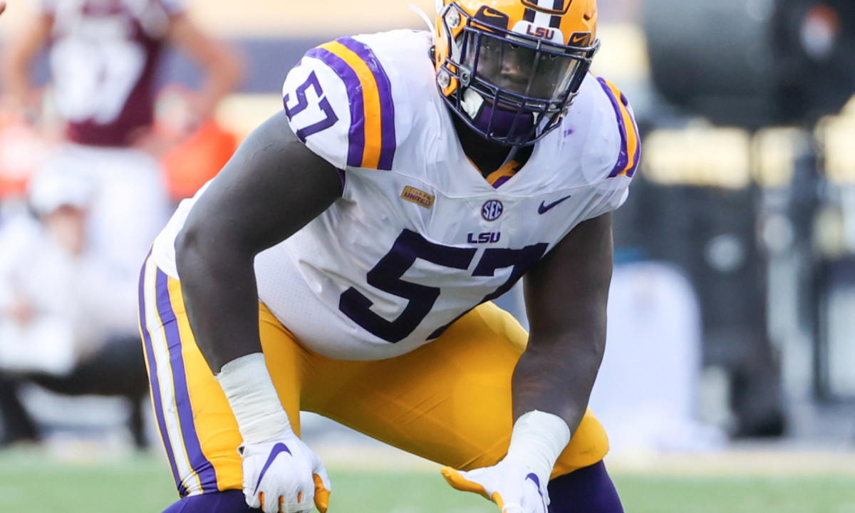 Patriots select IOL Chasen Hines 210th overall in 2022 NFL Draft