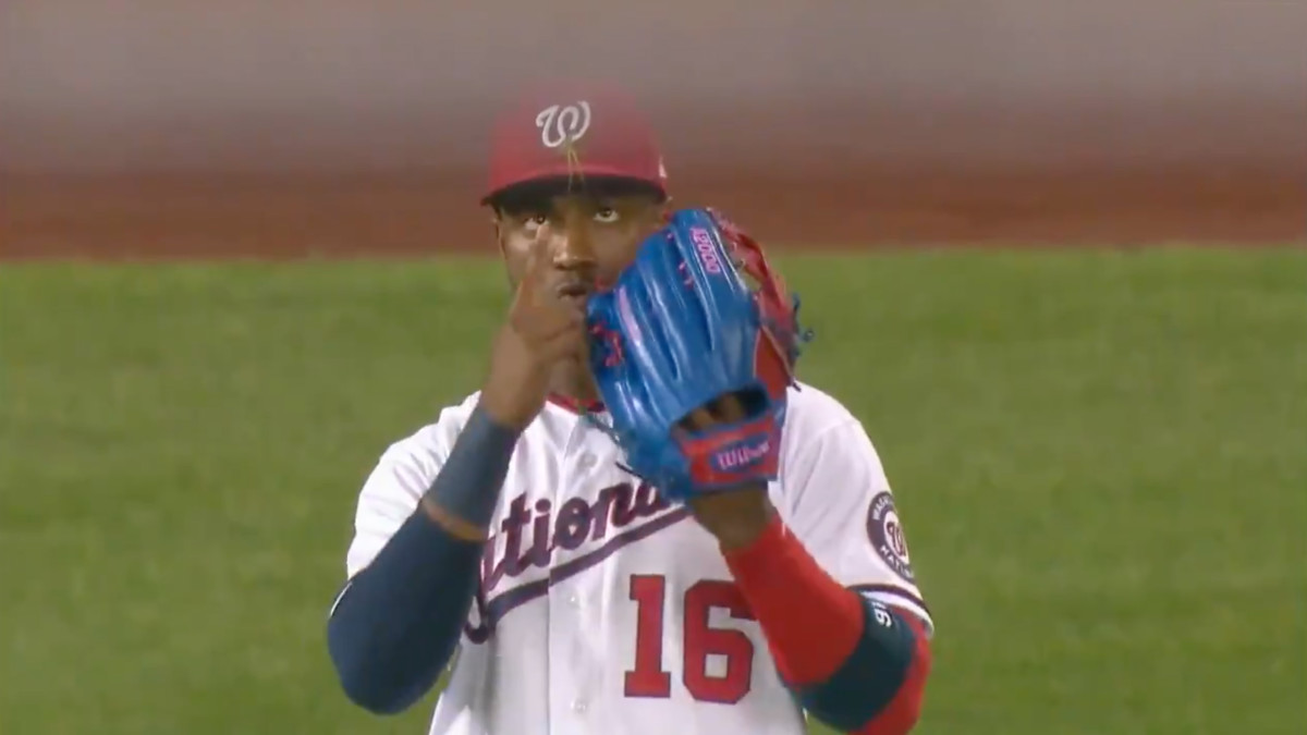 Victor Robles played with a praying mantis on his hat for full