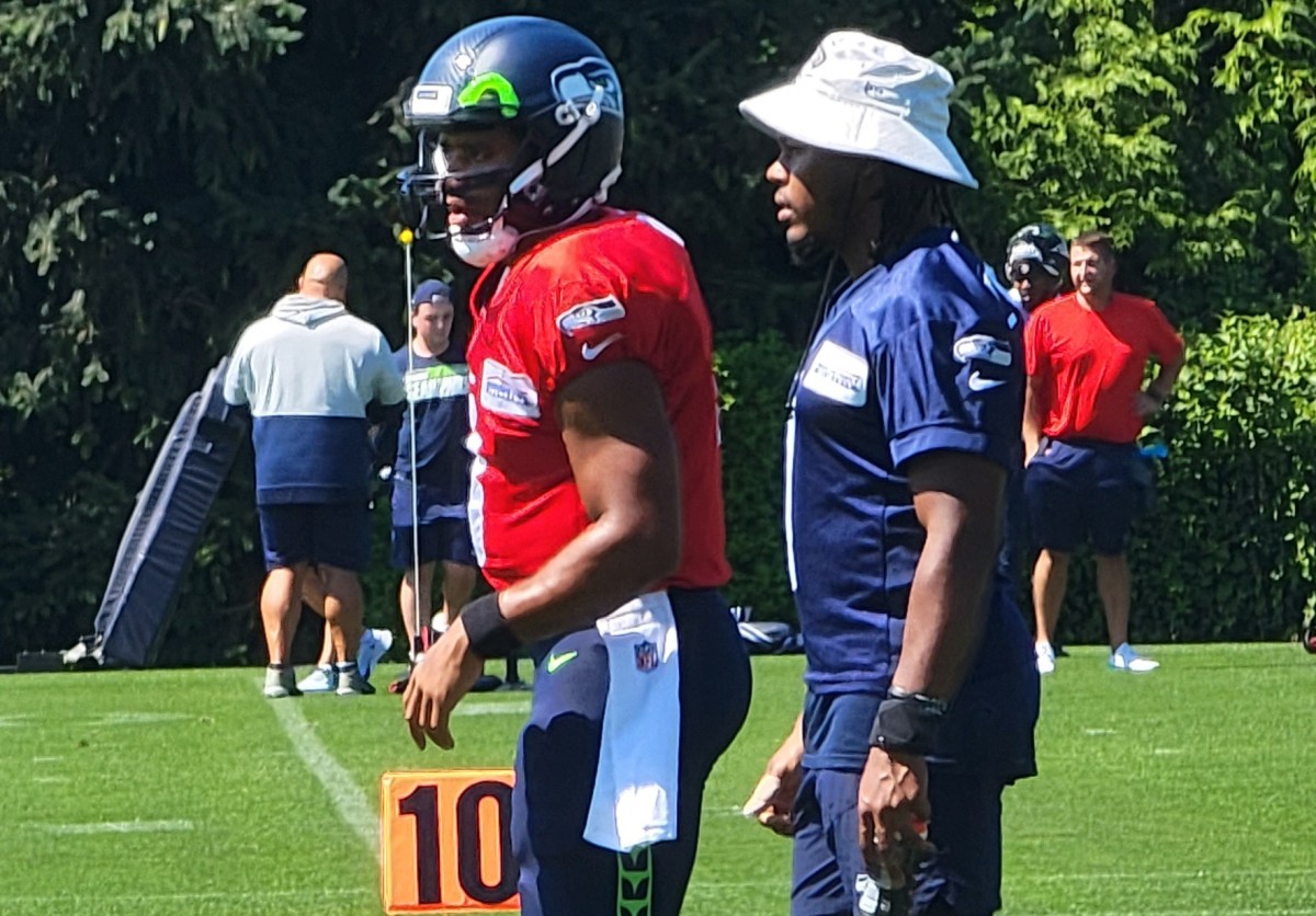 Seahawks WR D'Wayne Eskridge Aiming to Build Legacy On and Off the Field -  Sports Illustrated Seattle Seahawks News, Analysis and More