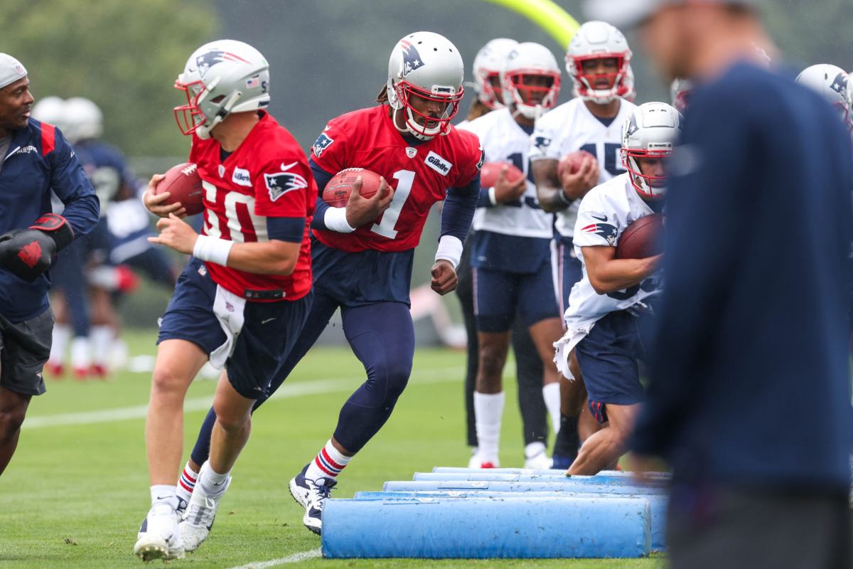 10 New England Patriots training camp observations: N'Keal Harry shows some  nastiness, J.J. Taylor delivers play of the day 