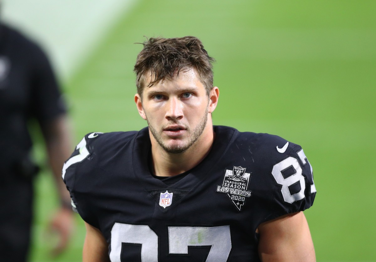 Raiders tight end Foster Moreau bracing for a big season