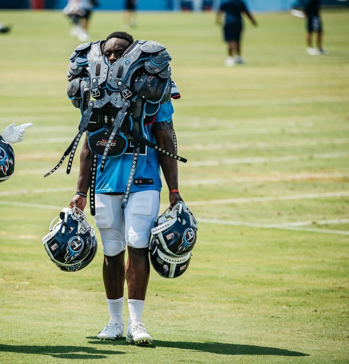 Tennessee Titan Monty Rice hosts youth football camp at James