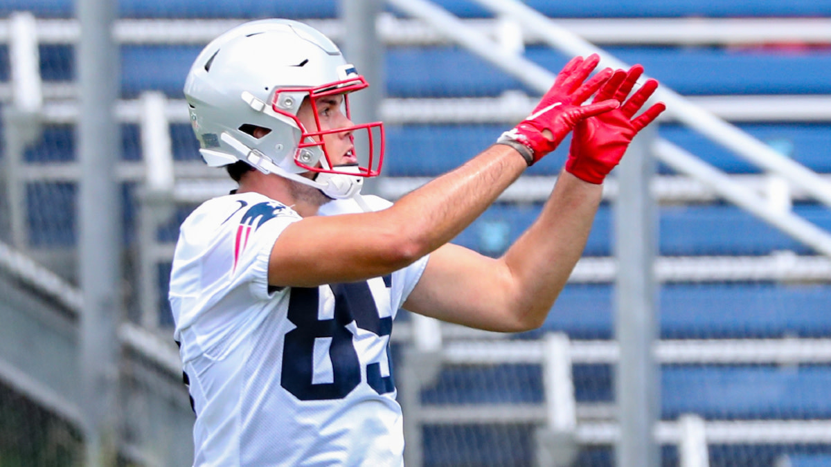 Hunter Henry injury: Patriots TE discusses shoulder ailment ahead