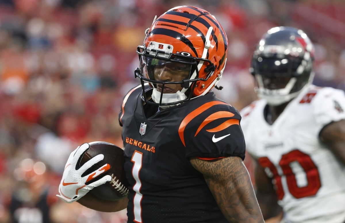 Cincinnati Bengals Have 7-6 Halftime Lead Over Tampa Bay Buccaneers -  Sports Illustrated Cincinnati Bengals News, Analysis and More