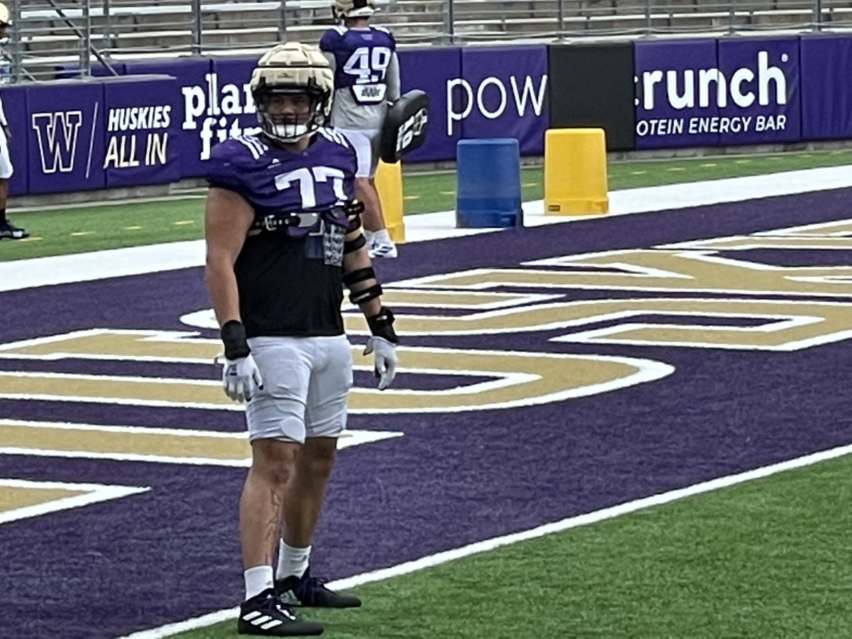 Julius Buelow is in the mix at starting left guard.