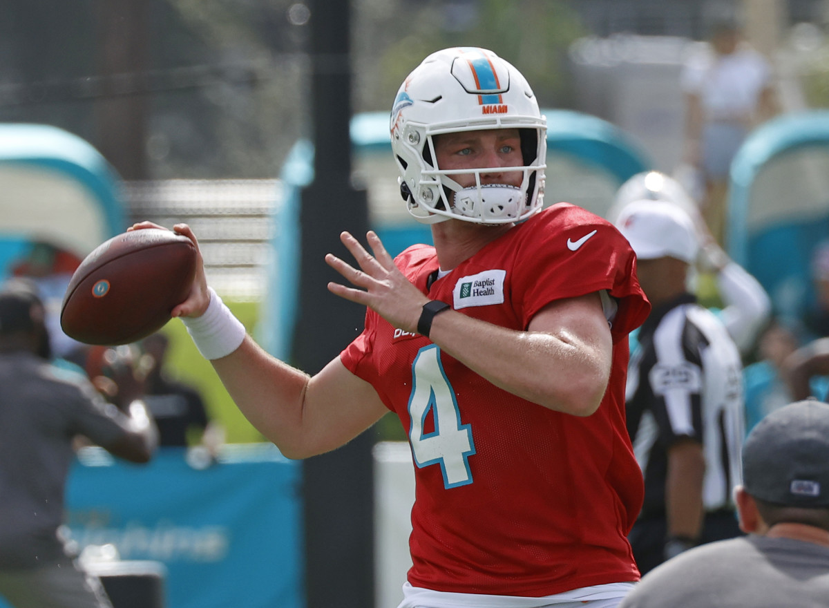 Report: Second year QB Reid Sinnett attending Dolphins rookie minicamp