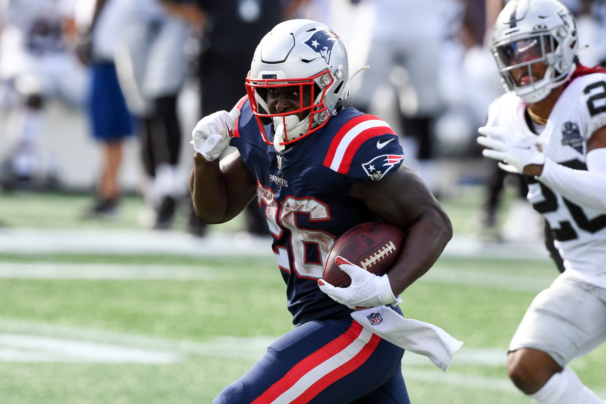 Rams trade for Patriots running back Sony Michel