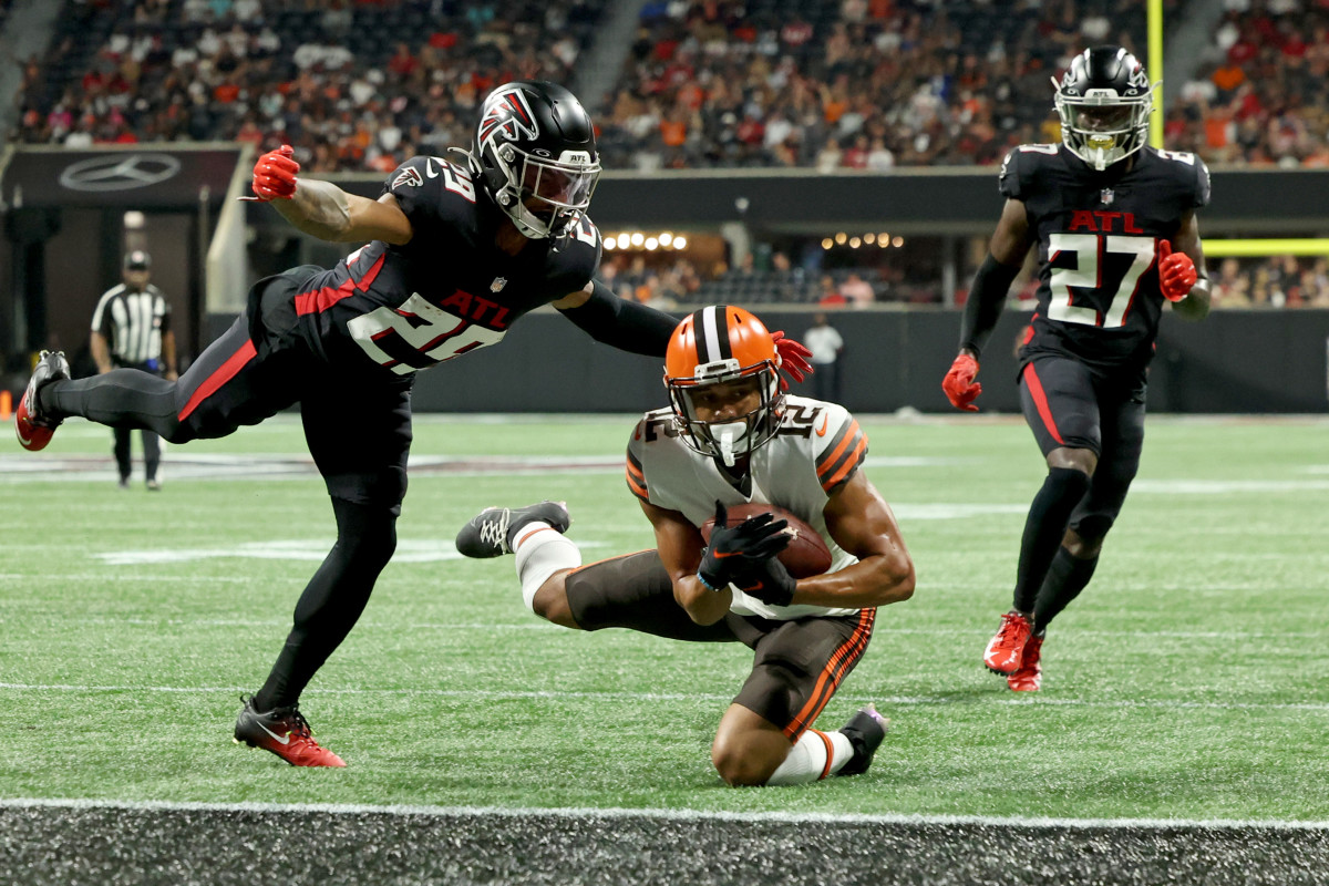 Mayfield throws touchdown pass, Browns beat Falcons 19-10