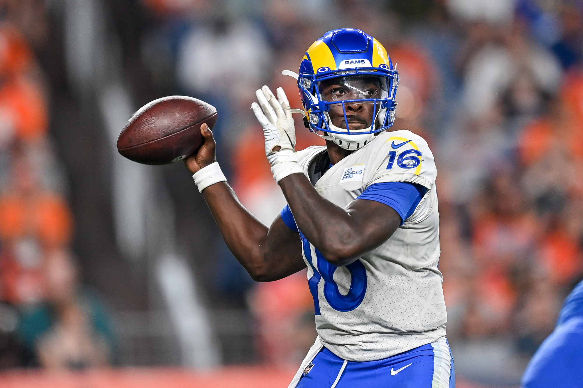 Report: Perkins to get 1st-team work amid Rams' QB injuries