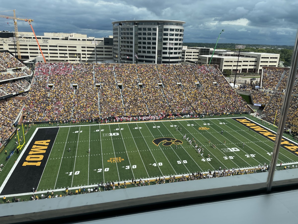 Video of “The Wave” to the pediatric cancer patients next door at the Children’s Hispital. 