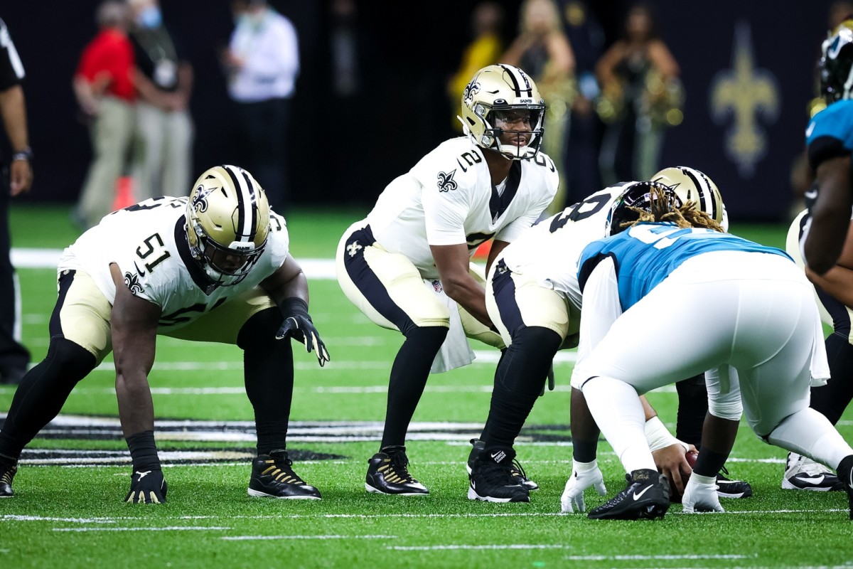 New Orleans Saints quarterback Jameis Winston (2) waits for the snap against the Jacksonville Jaguars. Mandatory Credit: Stephen Lew-USA TODAY