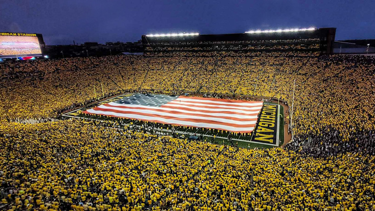 Michigan Stadium Atmosphere Bustles In Wolverines' Big Win Against  Washington - Sports Illustrated Michigan Wolverines News, Analysis and More