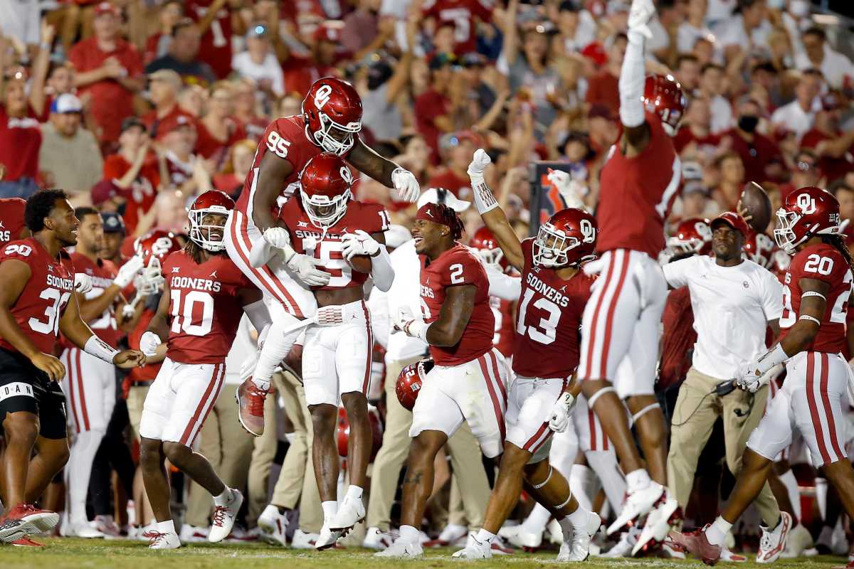 Oklahoma Jumps Up One Spot to No. 3 in Latest AP Poll - Sports ...