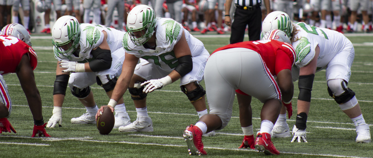 Taking a Deep Dive Into Oregon Football's Offensive Line Performance