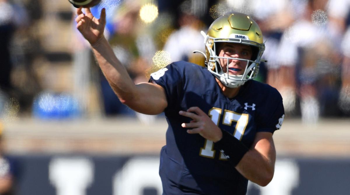 Details emerge on Notre Dame quarterback Jack Coan's undrafted free agent  deal - On3