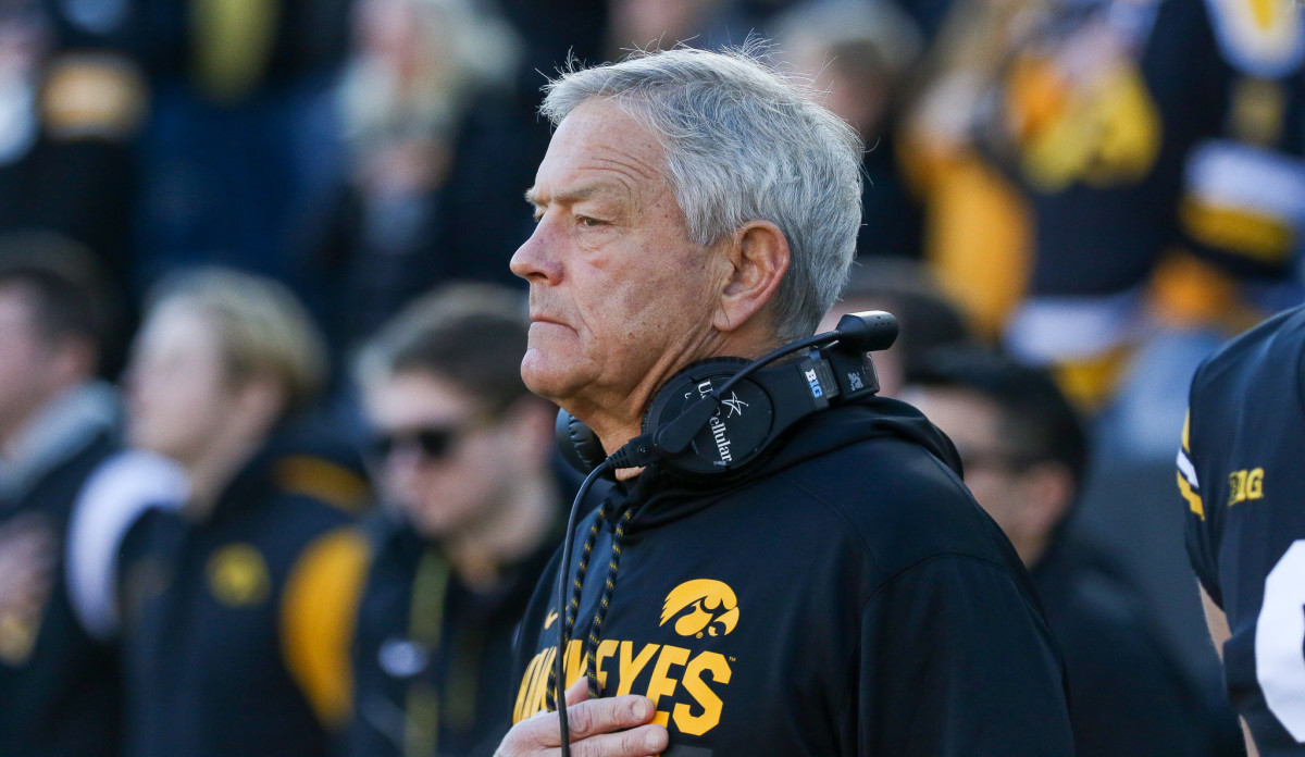 Emotional Kirk Ferentz Thankful For Seniors Sports Illustrated Iowa Hawkeyes News Analysis