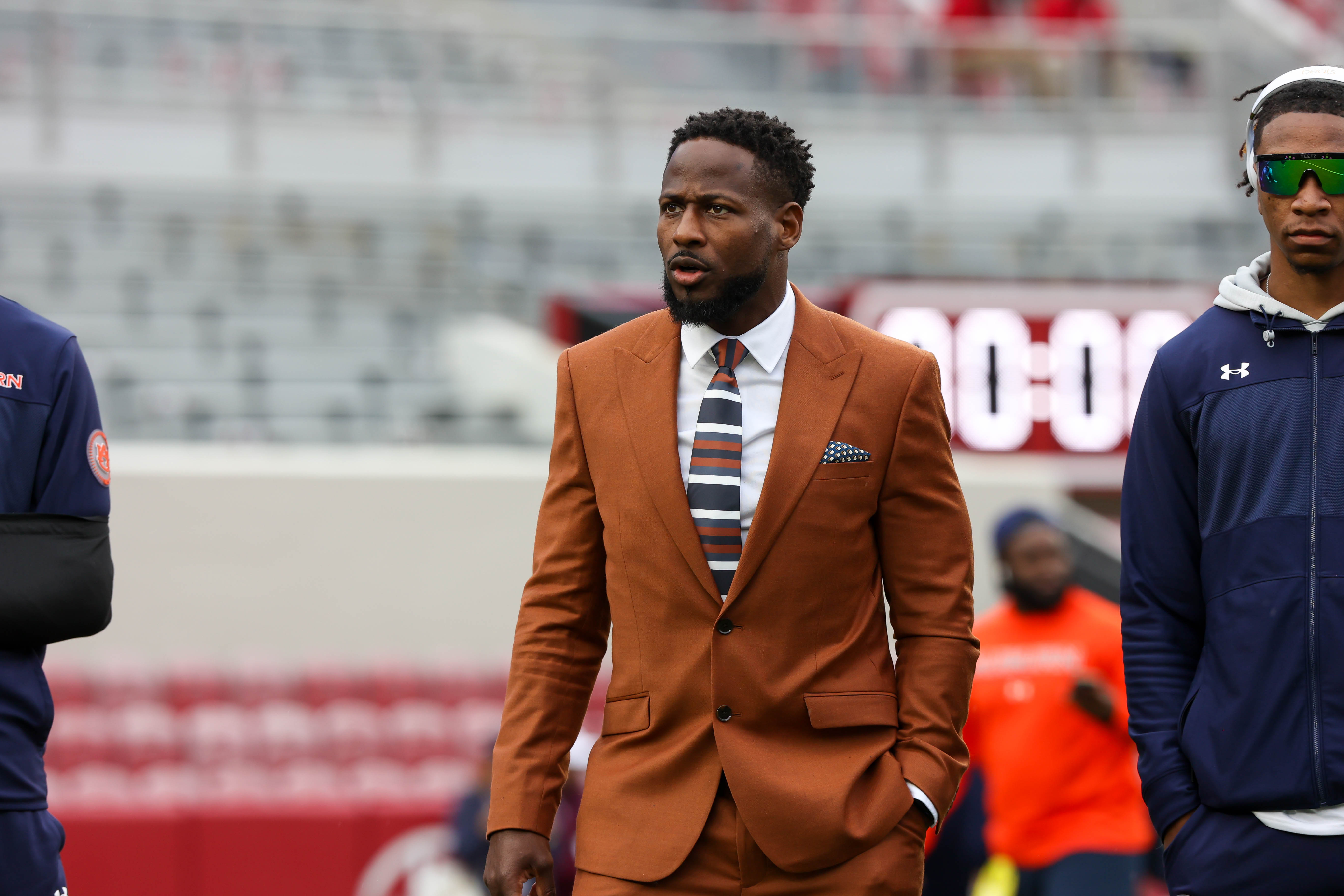 Coach Cadillac Williams tabbed best running backs coach by Big Game