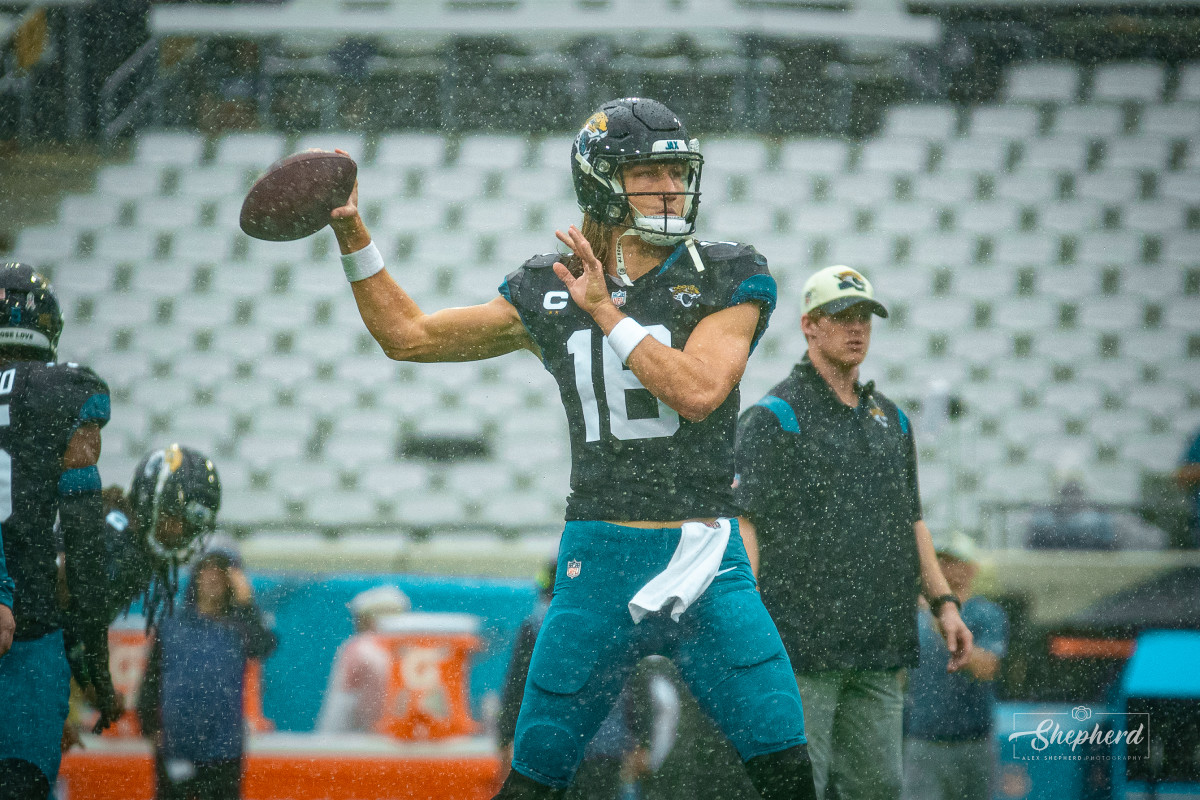 Ravens vs. Jaguars weather update: Week 12 game to be delayed due to rain,  kickoff set for 1:25 PM ET - DraftKings Network