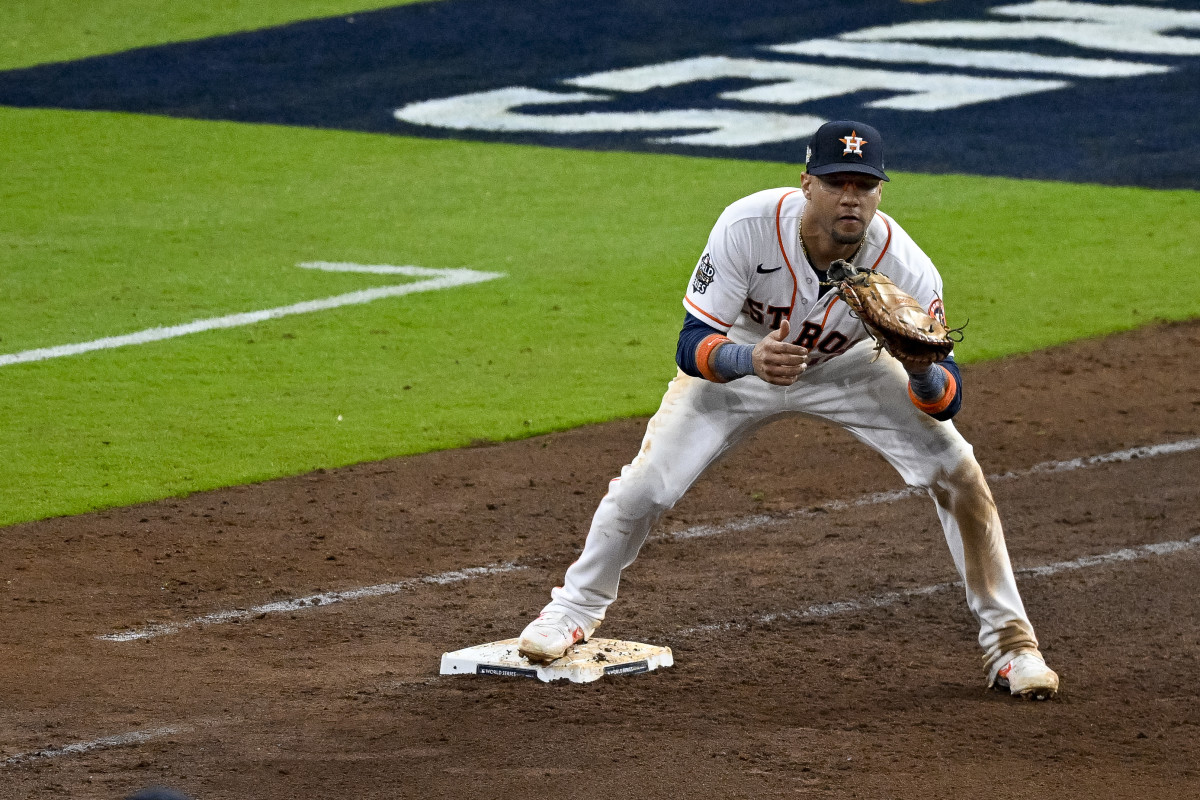 Houston Astros: José Abreu fills void left by Yuli Gurriel