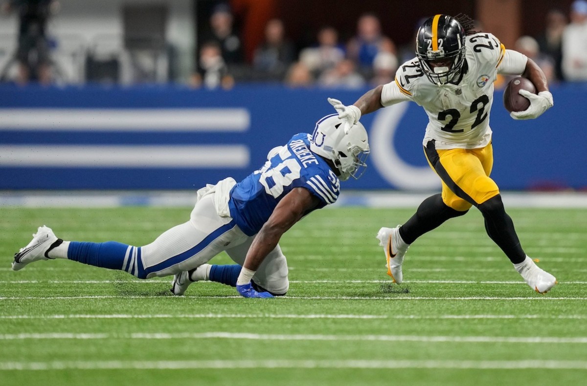 Steelers' Najee Harris suffers abdominal injury vs. Colts, forced