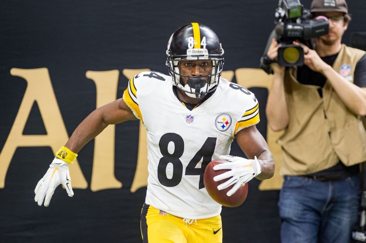 Former Pittsburgh Steelers WR Antonio Brown In Police Standoff Over ...