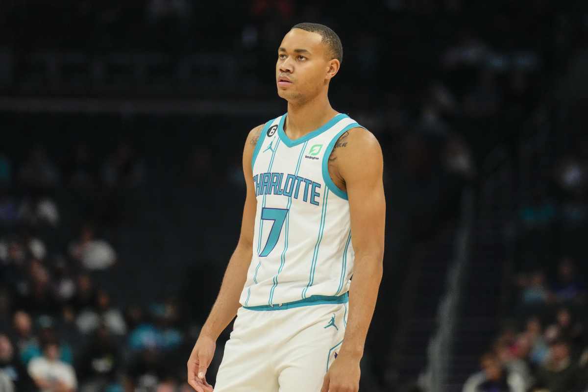 Rookie Bryce McGowens a bright spot in Hornets' lost season