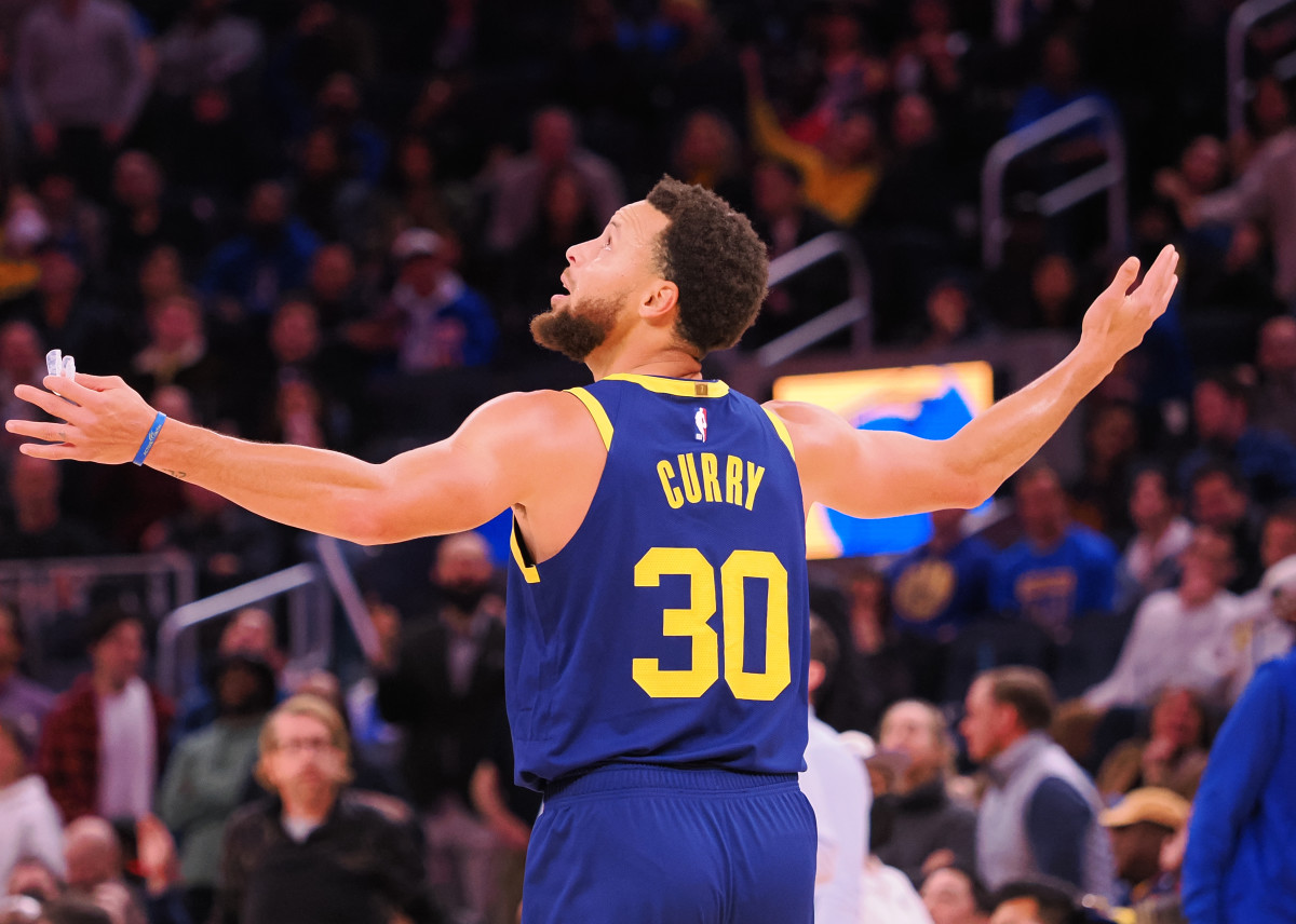 WATCH: Insane Steph Curry Video Goes Viral - Inside the Warriors