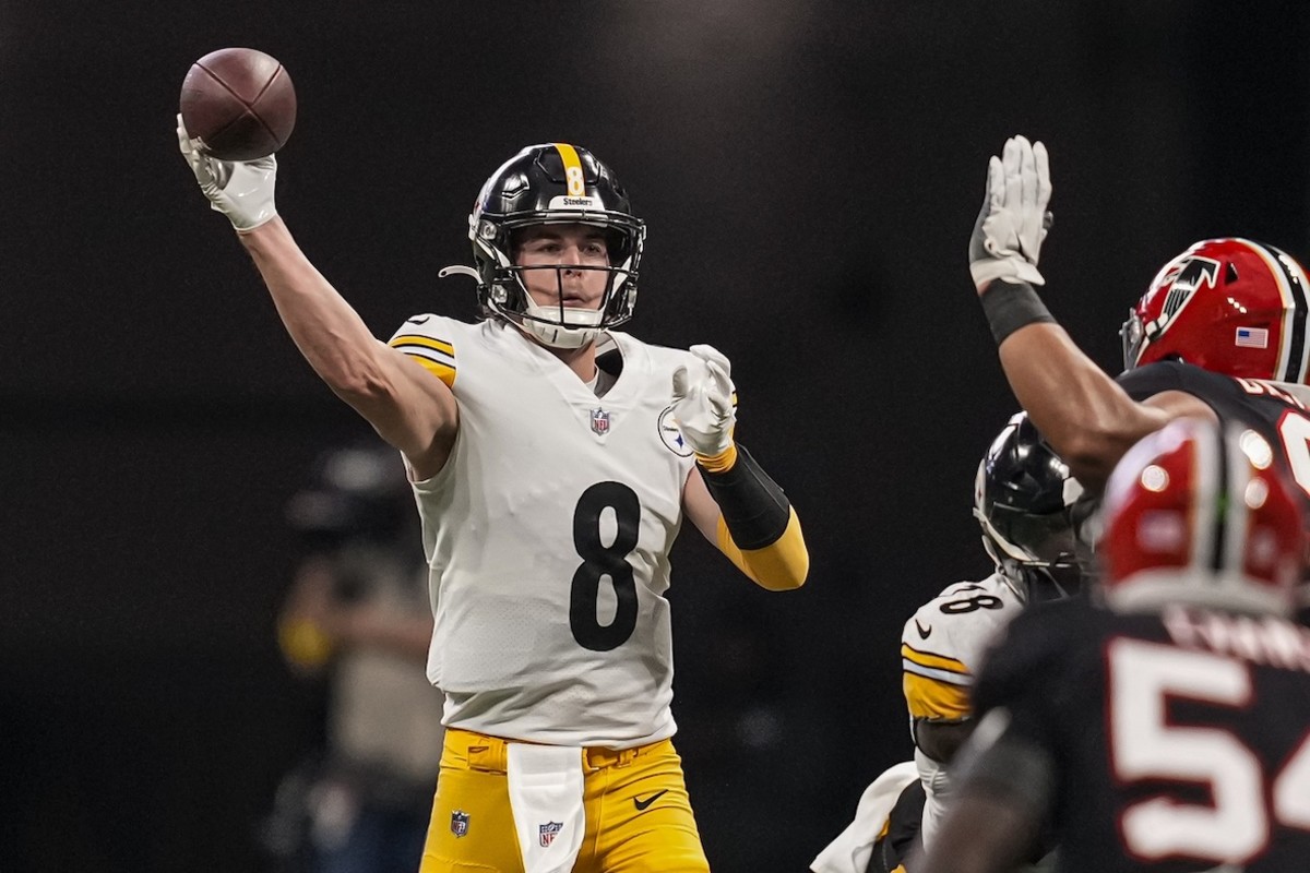 Pittsburgh Steelers QB Kenny Pickett Injured on Opening Drive of Ravens