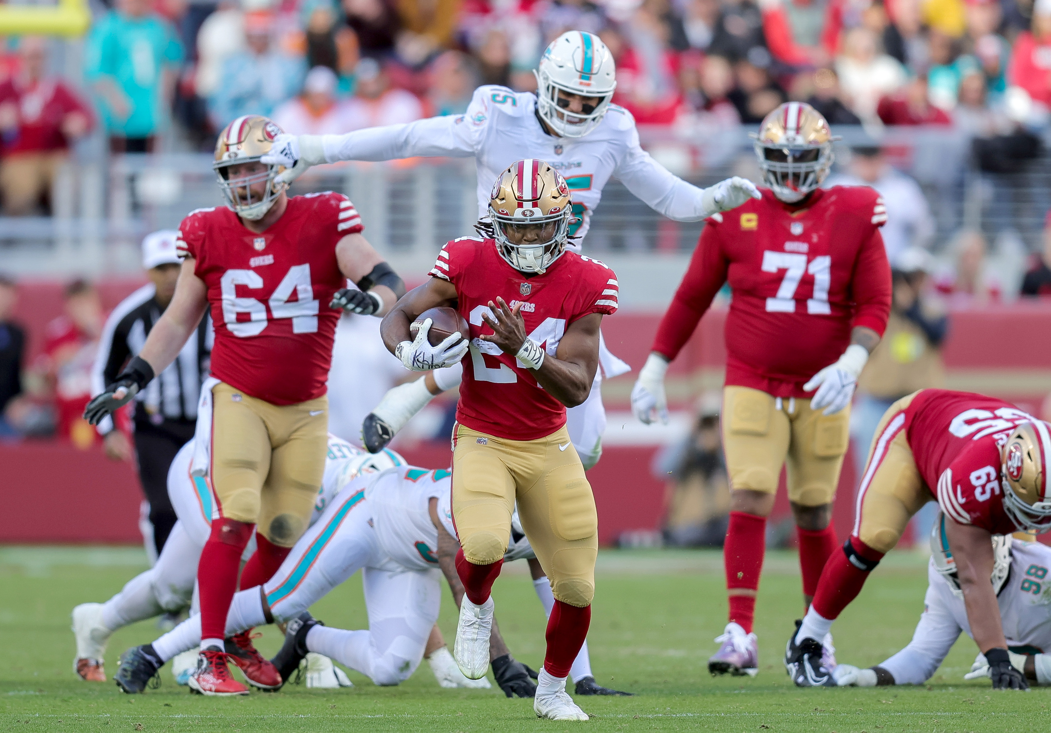 49ers' Jordan Mason could be the perfect sledgehammer vs. Seahawks - The  Athletic