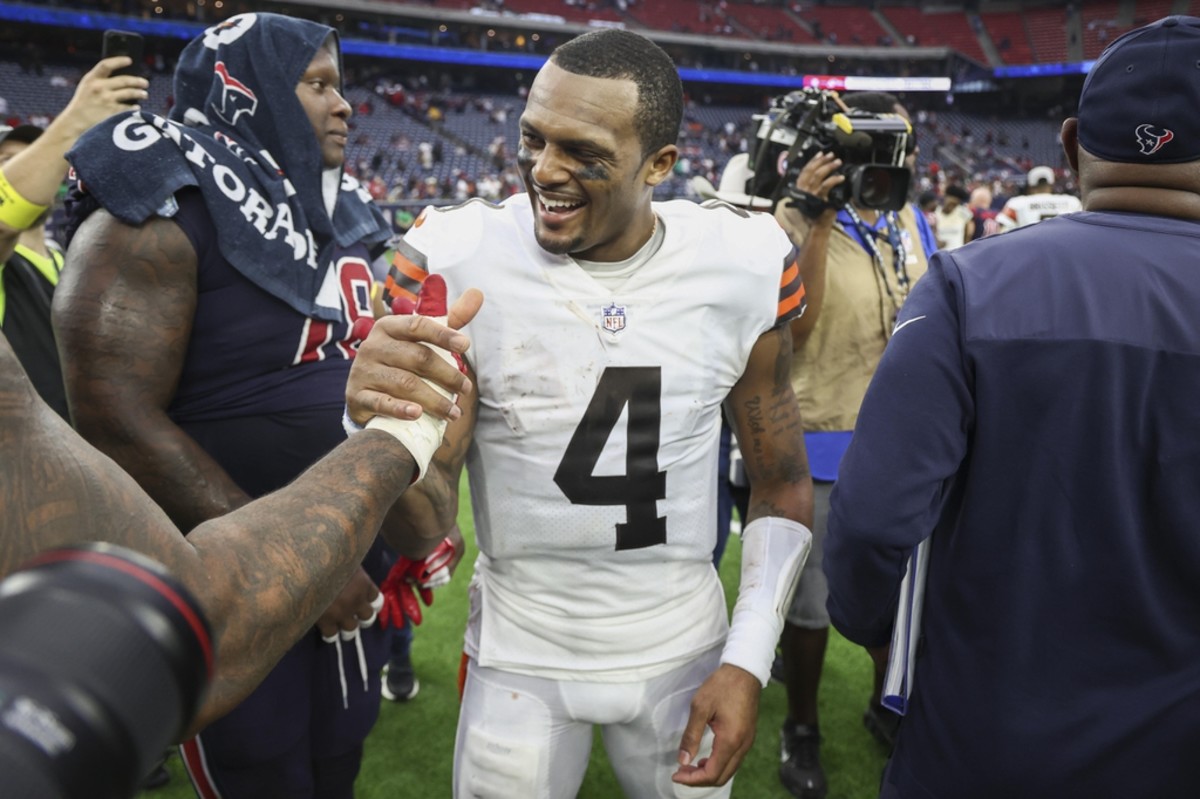 Deshaun Watson's QB Coach Explans When To Expect Watson To Be Back To ...