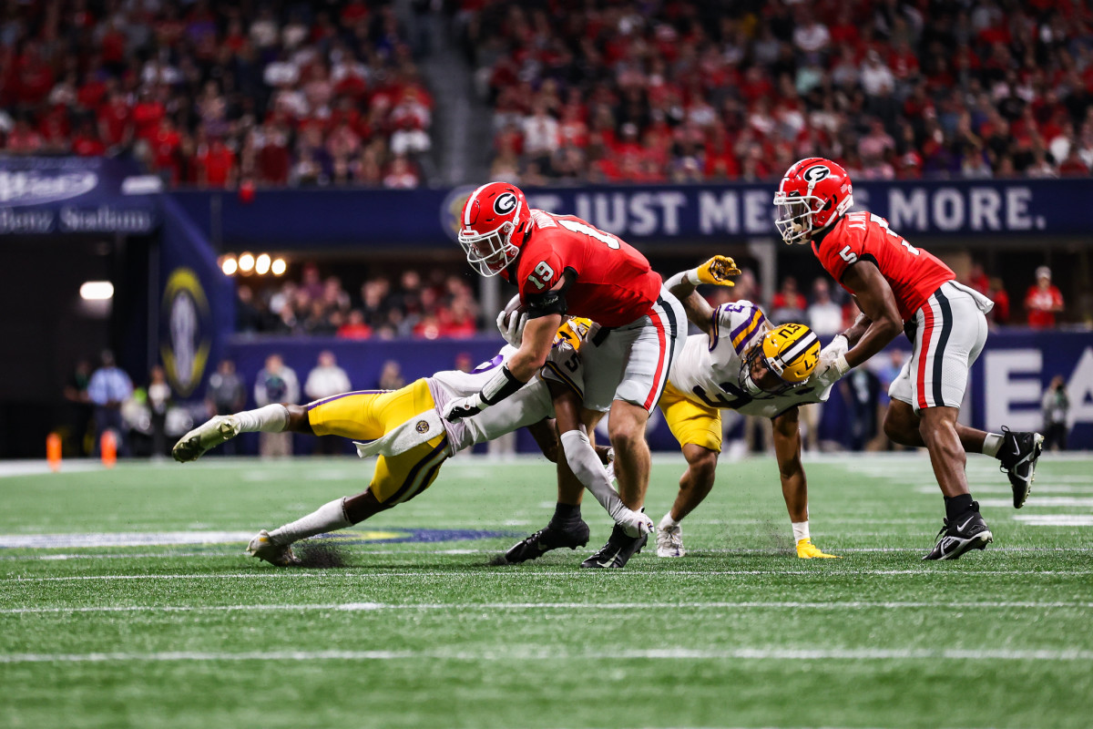 The Georgia Football Brock Bowers John Mackey Award Winner Home Decor  Poster Canvas - REVER LAVIE