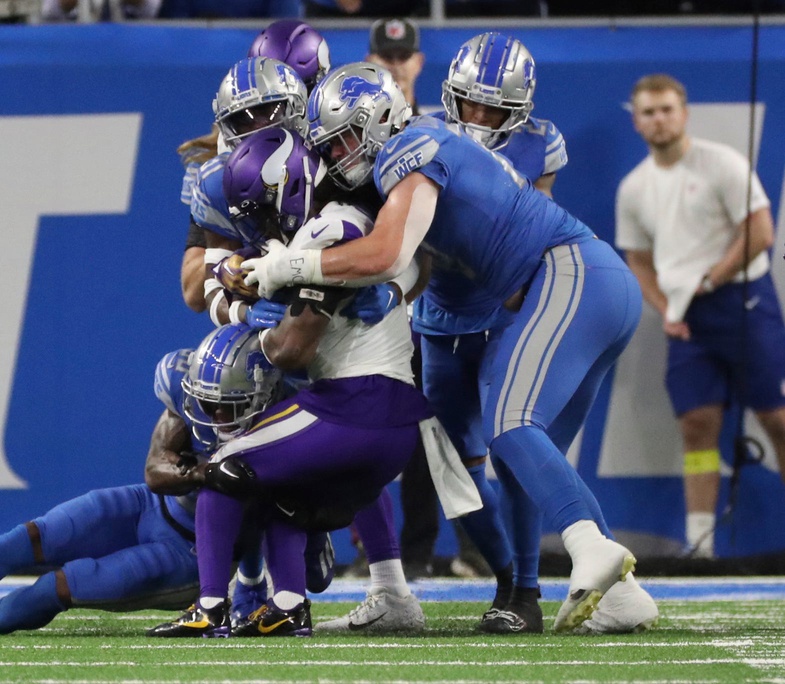 Kalif Raymond returns punt for touchdown to get Lions on the scoreboard