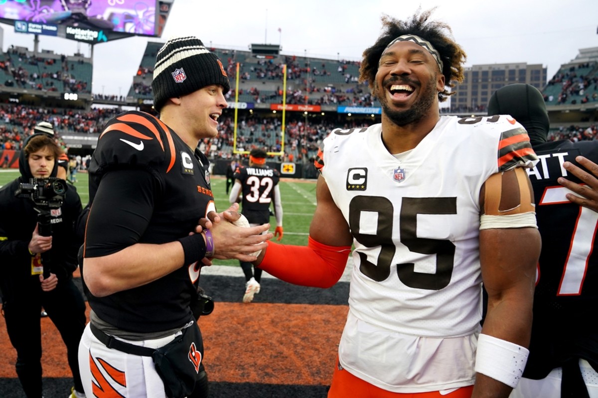 Browns Nick Chubb Joins Myles Garrett and Joel Bitonio on PFWA All-NFL Team  - Sports Illustrated Cleveland Browns News, Analysis and More