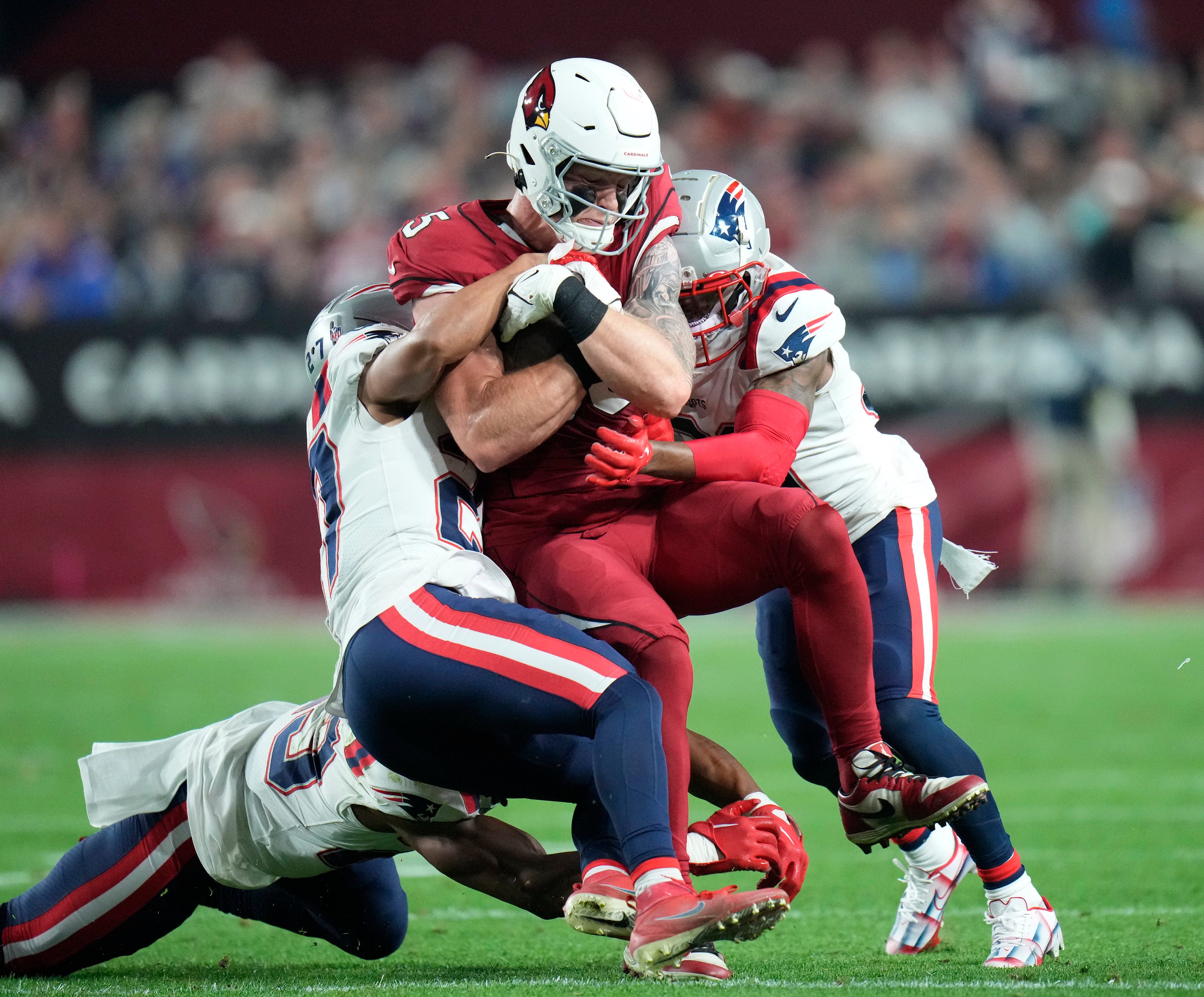 Arizona Cardinals lose Kyler Murray to injury, game to Patriots