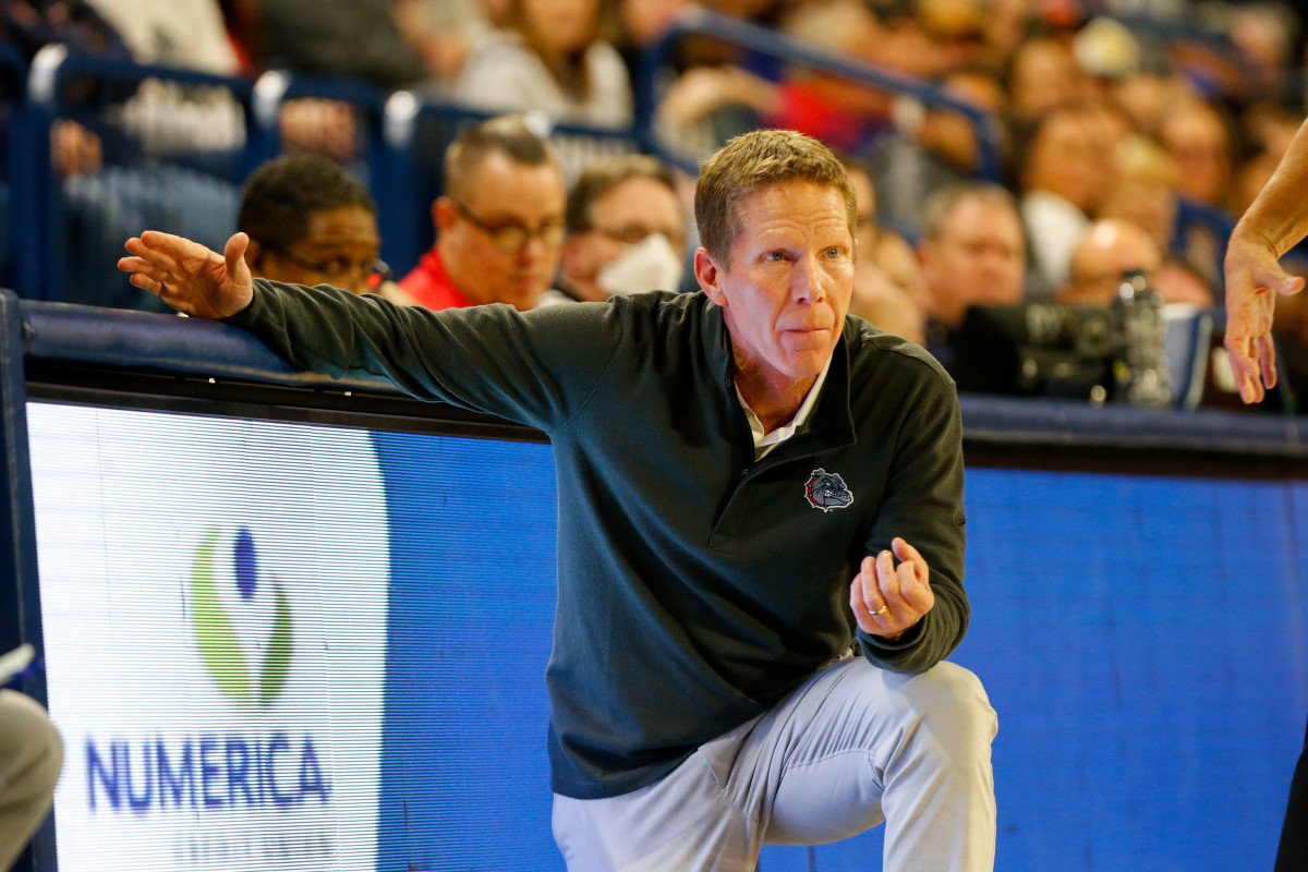 Watch: What Mark Few Said Ahead Of Gonzaga's Elite 8 Game Against UConn ...