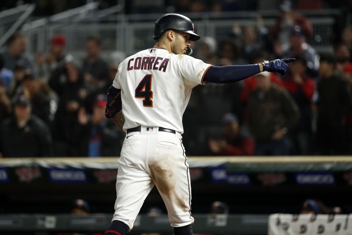 The LA Angels should absolutely sign Carlos Correa if given the chance