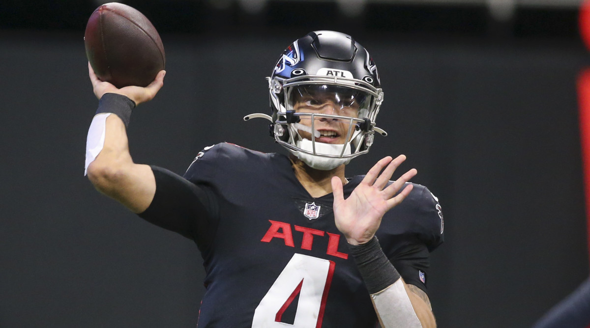 Watch: Desmond Ridder Throws Game-Winning TD Pass in Falcons 27-23 Win -  All Bearcats