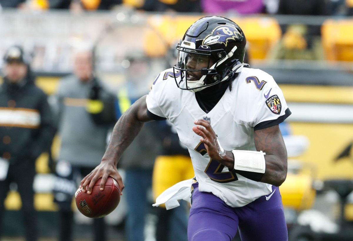 Baltimore Ravens QB Tyler Huntley Cleared to Play Against Cleveland