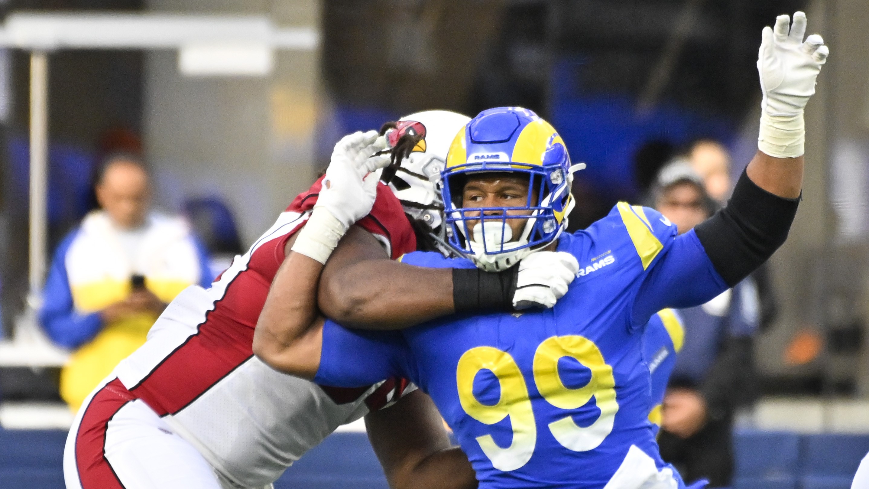 Packers use rookie Looney to emulate Rams' Donald in practice