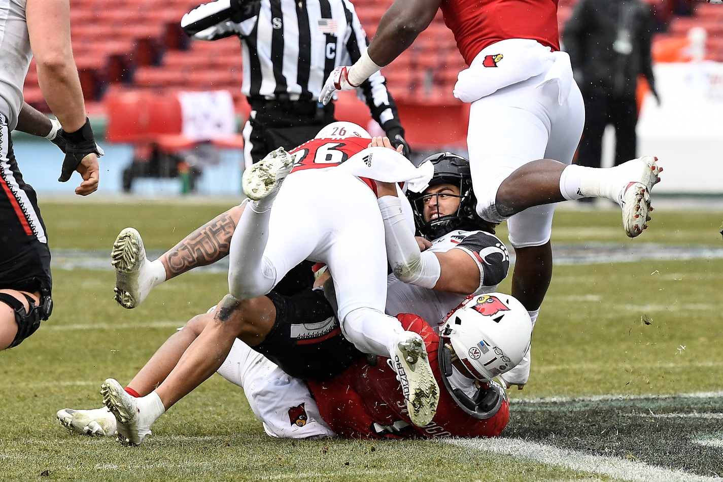 Fenway Bowl Game Day: Louisville vs. Cincinnati - Card Chronicle