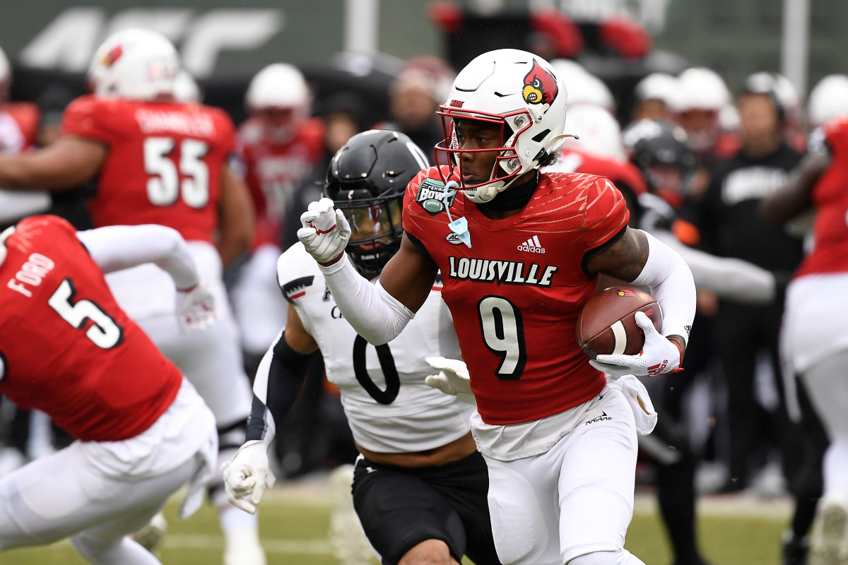 Adidas unveils new Louisville Football uniforms – Cardinal Sports Zone