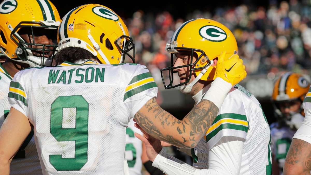 Video Catches Green Bay Packers Fan Pouring A Beer On Detroit