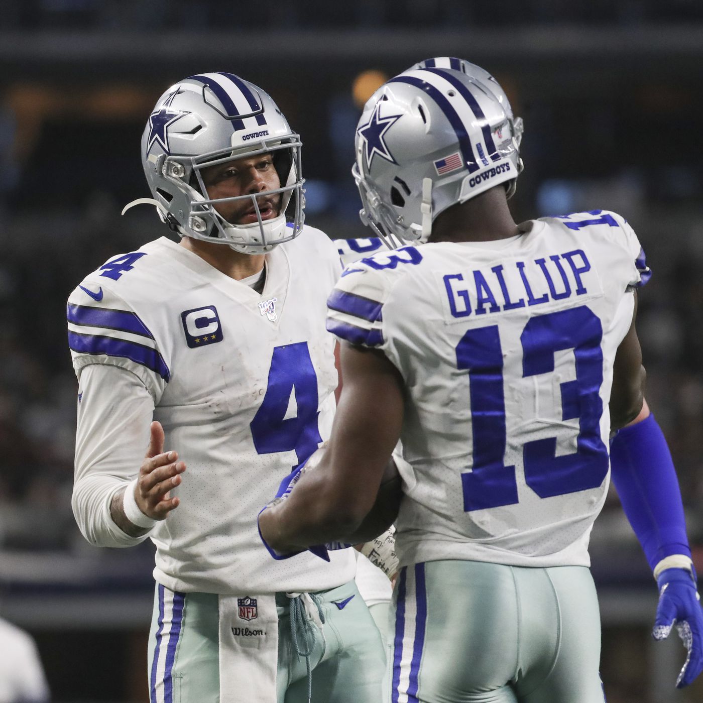 Dallas Cowboys offensive coordinator Kellen Moore reacts to a play during  an NFL football game against the Washington Commanders, Sunday, Oct. 2, 2022,  in Arlington. (AP Photo/Tyler Kaufman Stock Photo - Alamy